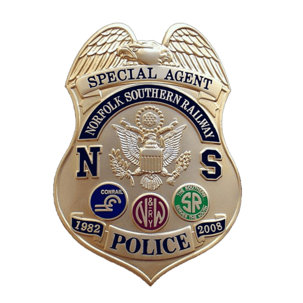 Police deals solidarity pin